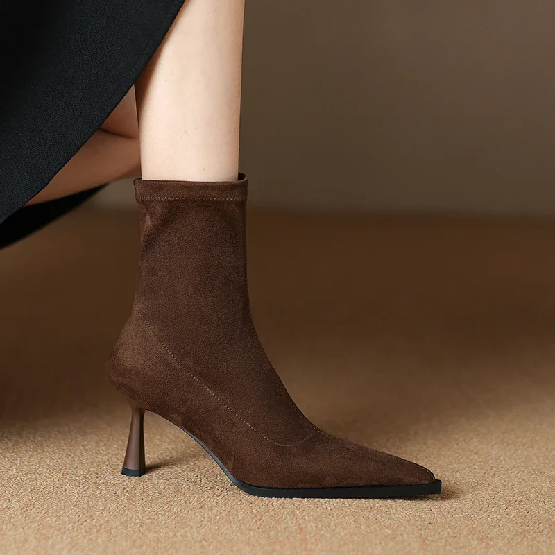 2026 новые осенне-зимние женские ботильоны 22-24,5 см, короткие ботинки из эластичной ткани с острым носком, высокий каблук, узкие ботинки на каблуке «котенок»
2026 новые осенне-зимние женские ботильоны 22-24,5 см, короткие ботинки из эластичной ткани с острым носком, высокий каблук, узкие ботинки на каблуке «котенок»