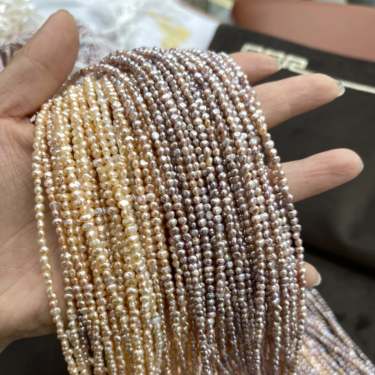 3-3.5mm Wholesale Natural Freshwater Pearl Irregular Purple Orange Bead for Jewelry Make DIY Necklace Earring Bracelet Accessory
3-3.5mm Wholesale Natural Freshwater Pearl Irregular Purple Orange Bead for Jewelry Make DIY Necklace Earring Bracelet Accessory