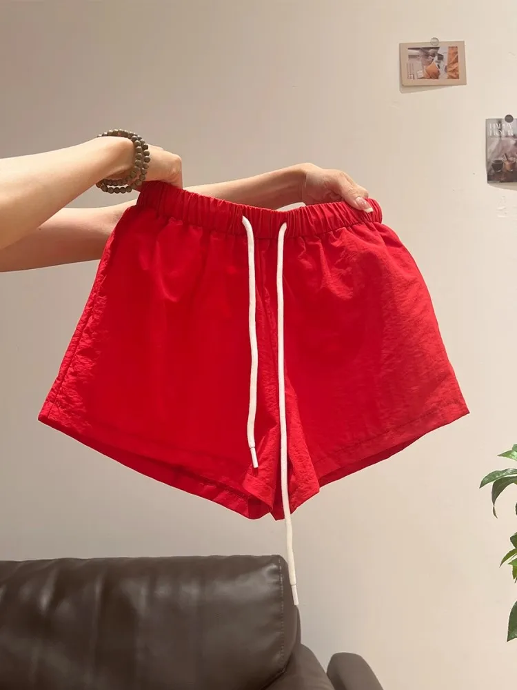 Outlet American Retro Red Casual Drawstring Sports Wide Leg Shorts Women Loose Elastic Hot Pants High Waist Commute Style Sum...
Outlet American Retro Red Casual Drawstring Sports Wide Leg Shorts Women Loose Elastic Hot Pants High Waist Commute Style Sum...