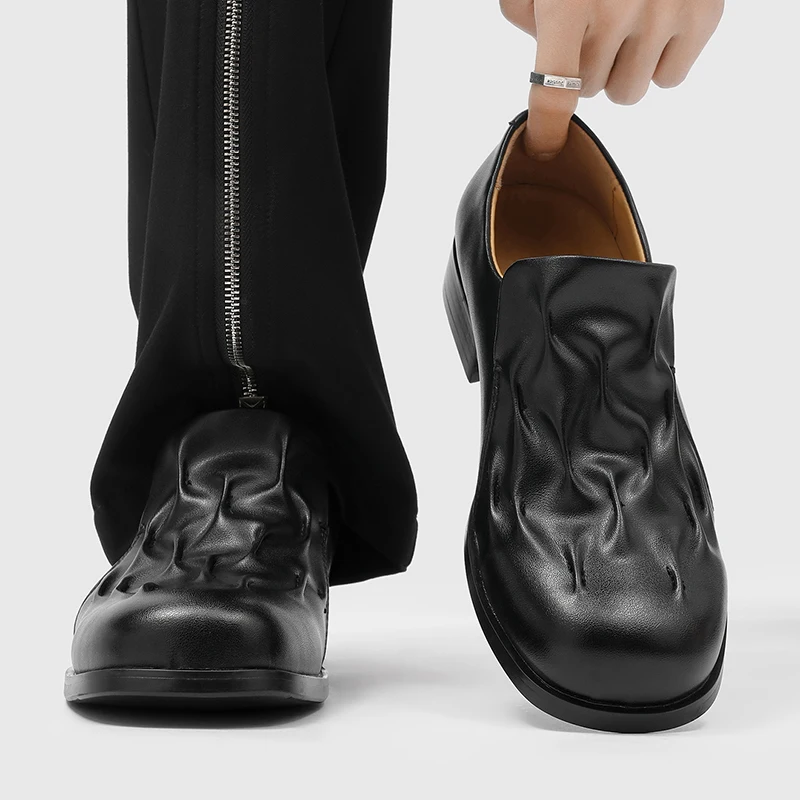 Мужские черные лоферы из искусственной кожи на низком каблуке, модные, с круглым носком, повседневные, размеры 37-46
Мужские черные лоферы из искусственной кожи на низком каблуке, модные, с круглым носком, повседневные, размеры 37-46