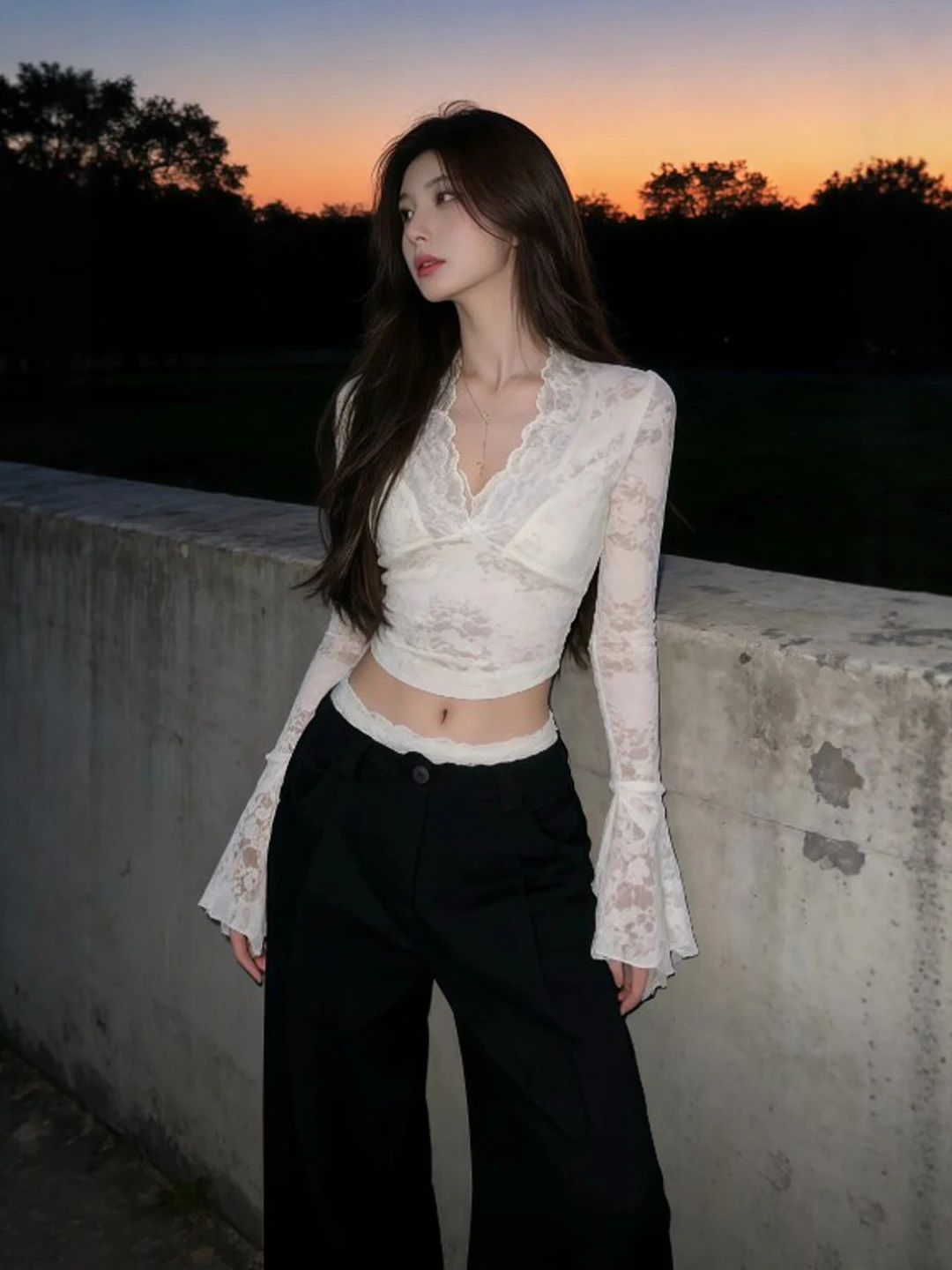 Sexy ort Lace irt V-ne Bell Sve Pure Desire Faion Spring 2026 New Sle Women's Top Ci Walk Busin Casual
Sexy ort Lace irt V-ne Bell Sve Pure Desire Faion Spring 2026 New Sle Women's Top Ci Walk Busin Casual