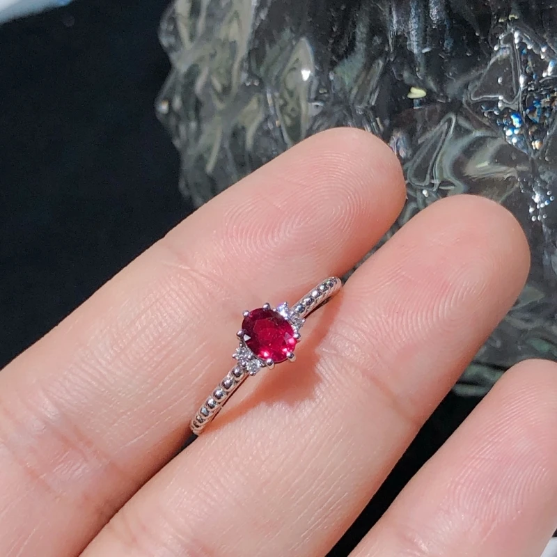 New Design Hot Selling Luxury 18k Gold Matching Ruby Inlaid Women's Engagement Ring
New Design Hot Selling Luxury 18k Gold Matching Ruby Inlaid Women's Engagement Ring