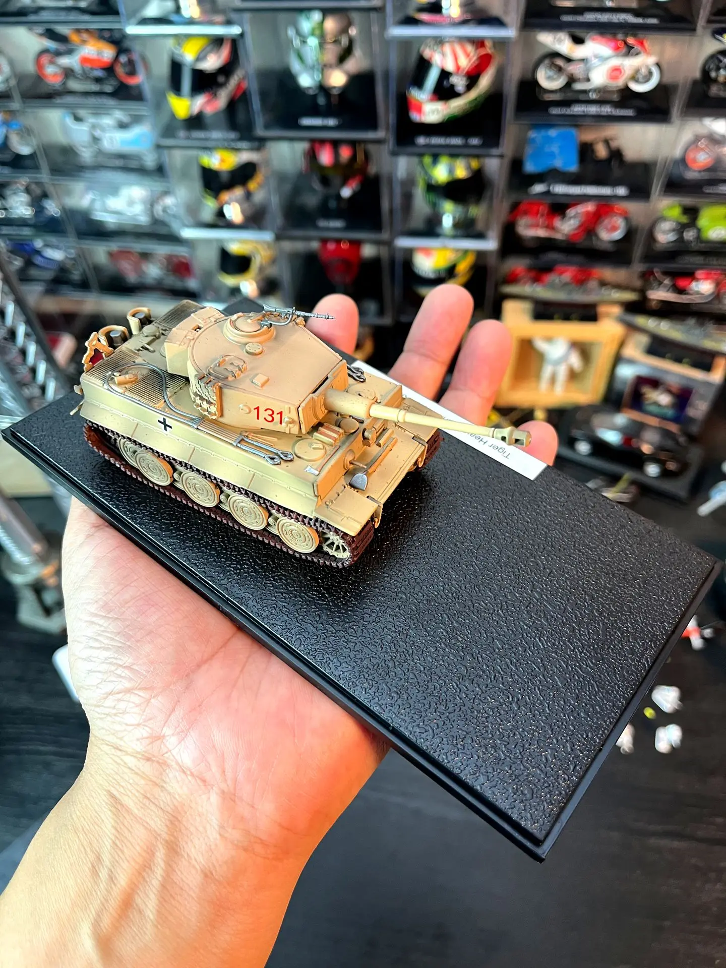 :72 Sc Tiger Tank Модель из сплава, литой под давлением North rican Desert War II, окрашенная витрина, готовый продукт для детей от 4 лет
:72 Sc Tiger Tank Модель из сплава, литой под давлением North rican Desert War II, окрашенная витрина, готовый продукт для детей от 4 лет