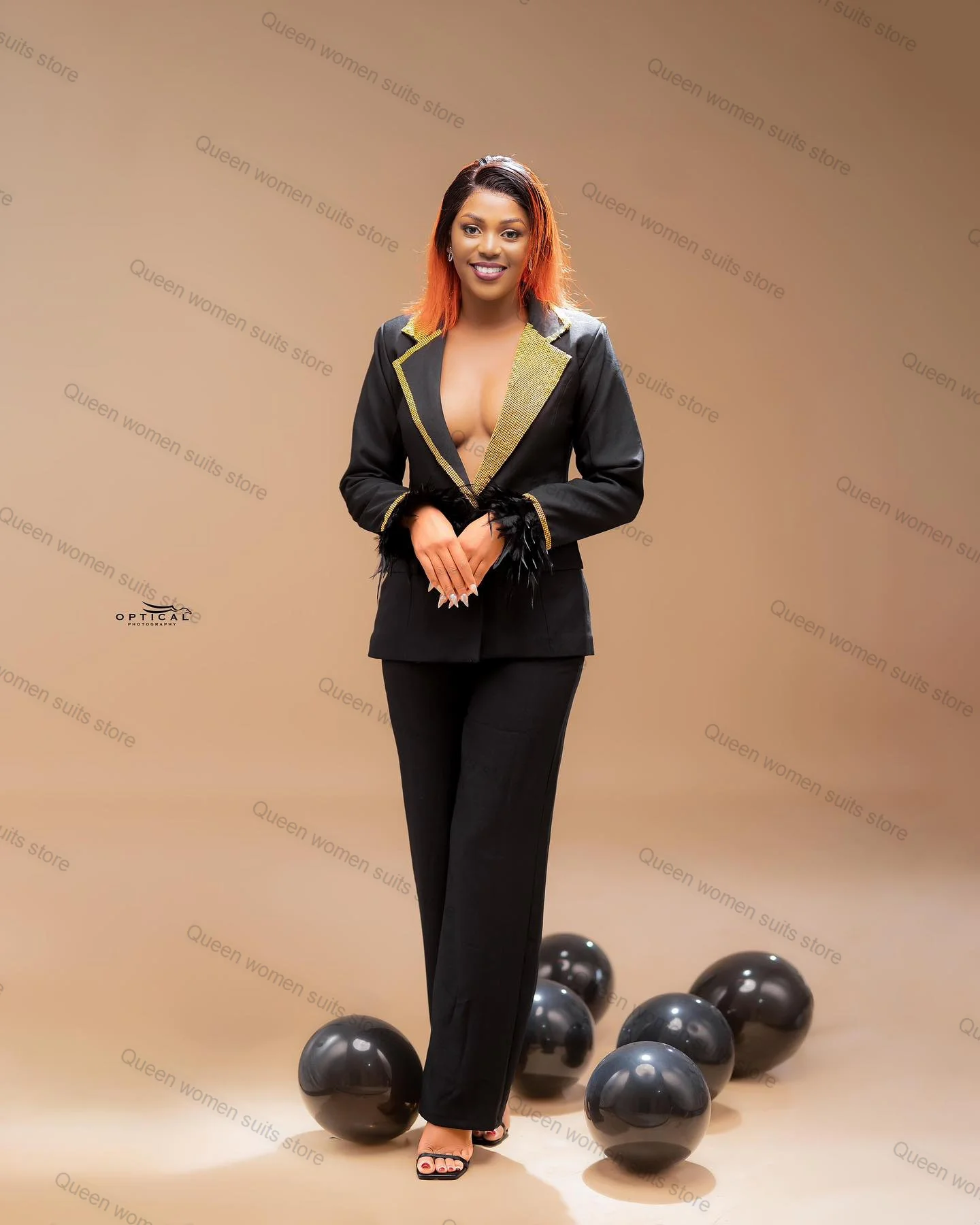 Black Feather Crystals Women Suit Set 2 Pieces Blazer+Pants Formal Office Lady Jacket Coat Prom Wedding Tuxedos Custom Made
Black Feather Crystals Women Suit Set 2 Pieces Blazer+Pants Formal Office Lady Jacket Coat Prom Wedding Tuxedos Custom Made