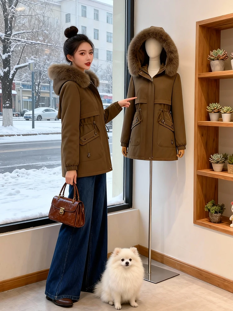 Модное женское зимнее пальто оверсайз из хлопка с меховой подкладкой, теплый куртка-пуховик в корейском стиле для повседневной носки
Модное женское зимнее пальто оверсайз из хлопка с меховой подкладкой, теплый куртка-пуховик в корейском стиле для повседневной носки
