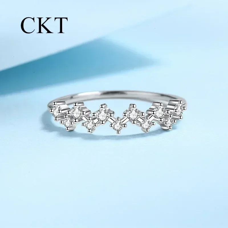 Row Diamond Ring for Women 0.41ct Moissanite 18K White Gold Combination Stacking Index Tail Ring Matching Escutcheon Jewelry
Row Diamond Ring for Women 0.41ct Moissanite 18K White Gold Combination Stacking Index Tail Ring Matching Escutcheon Jewelry