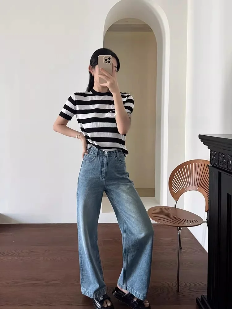 Женский летний топ из 100% тонкой шерсти, вязаный свитер с коротким рукавом, черно-белые полосы, повседневный, мягкий, модный
Женский летний топ из 100% тонкой шерсти, вязаный свитер с коротким рукавом, черно-белые полосы, повседневный, мягкий, модный