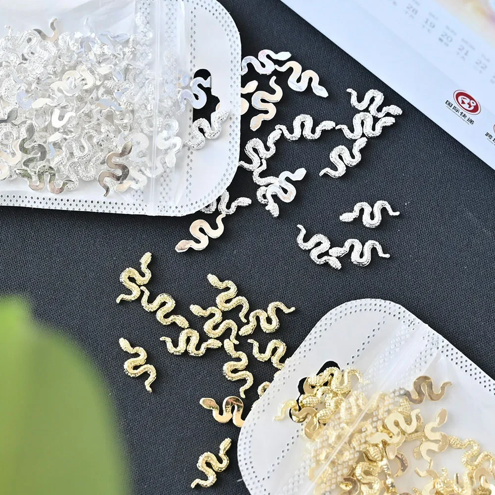 10pcs 3D Gold/Silver Snake Nail Charms Metal Alloy Snake Nail Art Rhinestones Manicure Jewelry For DIY Luxury Accessories
10pcs 3D Gold/Silver Snake Nail Charms Metal Alloy Snake Nail Art Rhinestones Manicure Jewelry For DIY Luxury Accessories