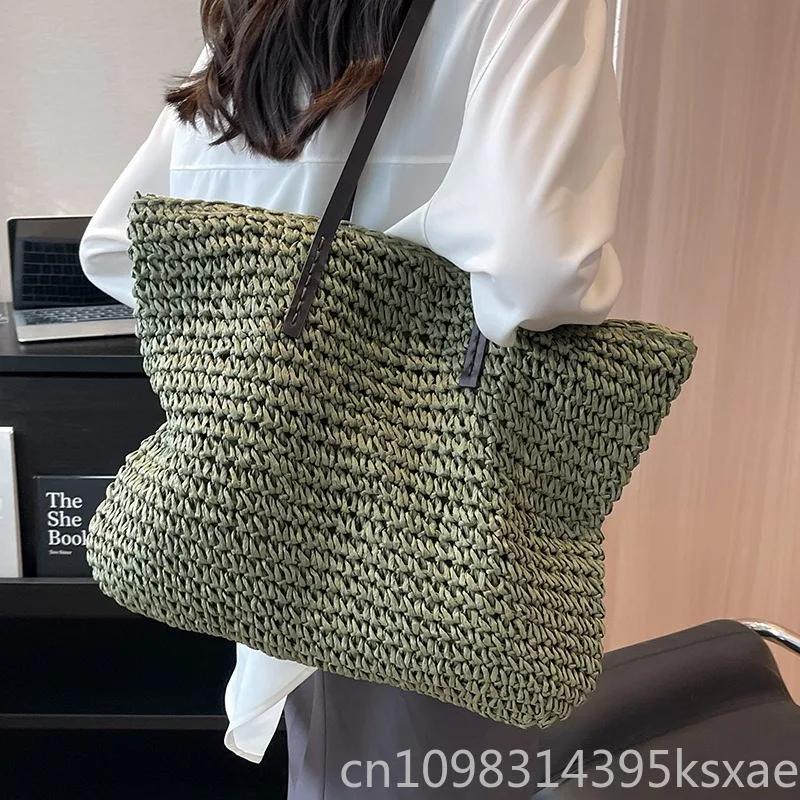 Women's East-West Straw Woven Tote Bag with Large Capacity Summer Beach Vacation Commute Travel Handbag
Women's East-West Straw Woven Tote Bag with Large Capacity Summer Beach Vacation Commute Travel Handbag