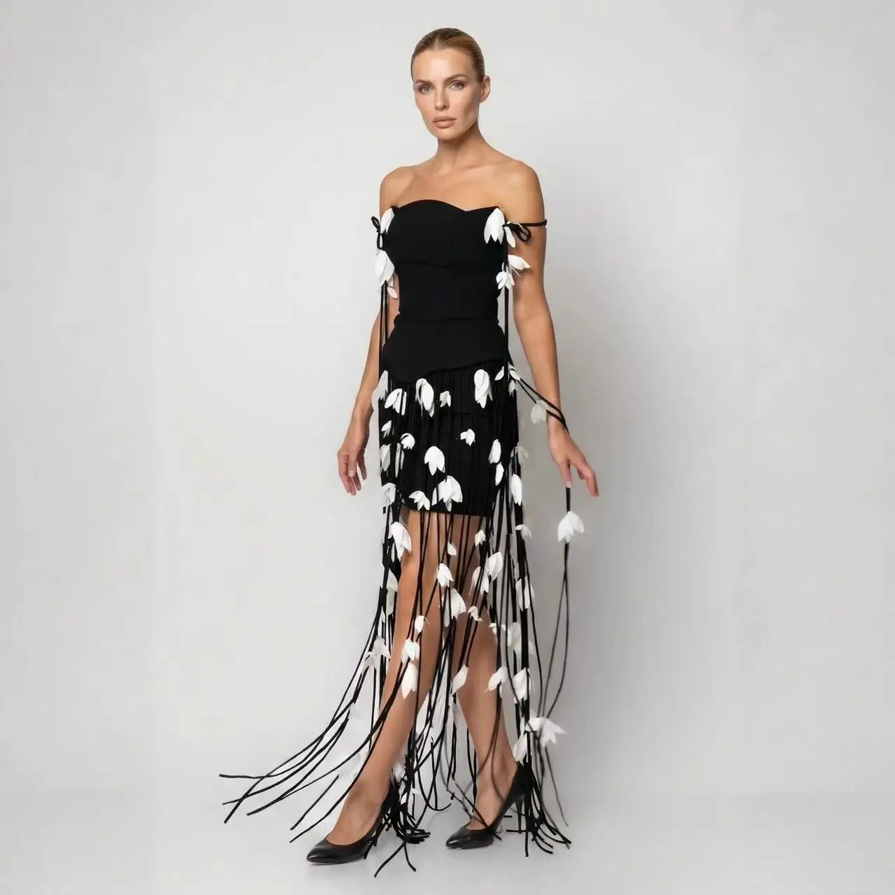 Women One Shoulder Tube Top Bandage Dress Sexy Tassel Elegant Evening Party Dress Formal Prom Gown Luxury High Sense Dress
Women One Shoulder Tube Top Bandage Dress Sexy Tassel Elegant Evening Party Dress Formal Prom Gown Luxury High Sense Dress