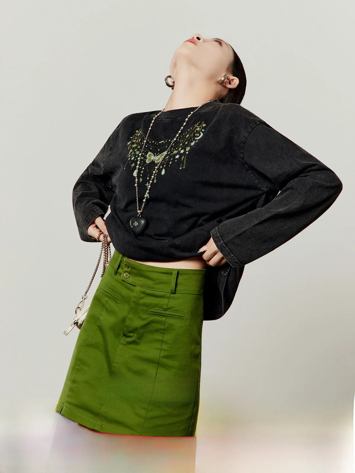 Loose Casual Style Black T-Shirt Women's Spring New Green Chain Print Top Comfortable Long Sleeve round Neck Shirt
Loose Casual Style Black T-Shirt Women's Spring New Green Chain Print Top Comfortable Long Sleeve round Neck Shirt