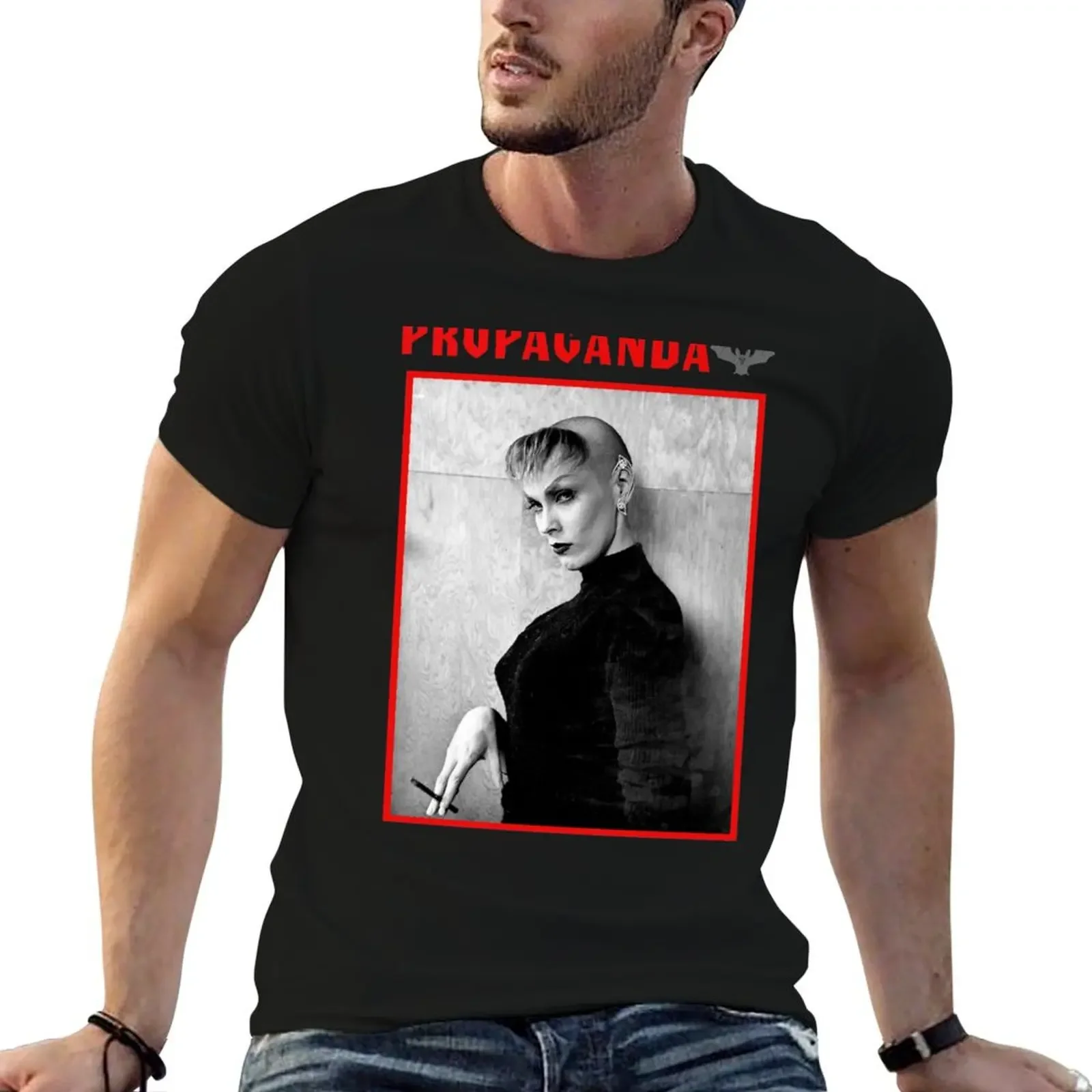 Propaganda (Mag) Vampira T-Shirt tops anime stuff plus sizes t shirt for men
Propaganda (Mag) Vampira T-Shirt tops anime stuff plus sizes t shirt for men