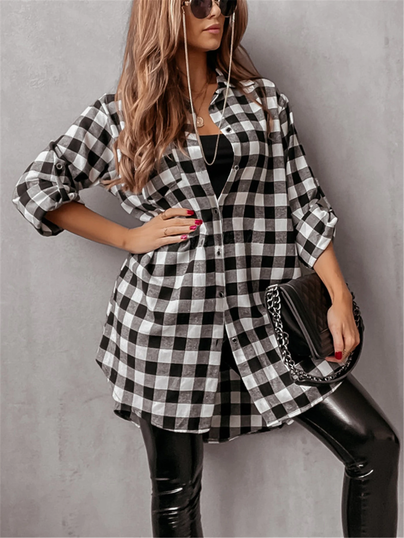 Plus-Size Fashion Women's Mid-Length Plaid Shirt, Elegant and Casual
Plus-Size Fashion Women's Mid-Length Plaid Shirt, Elegant and Casual