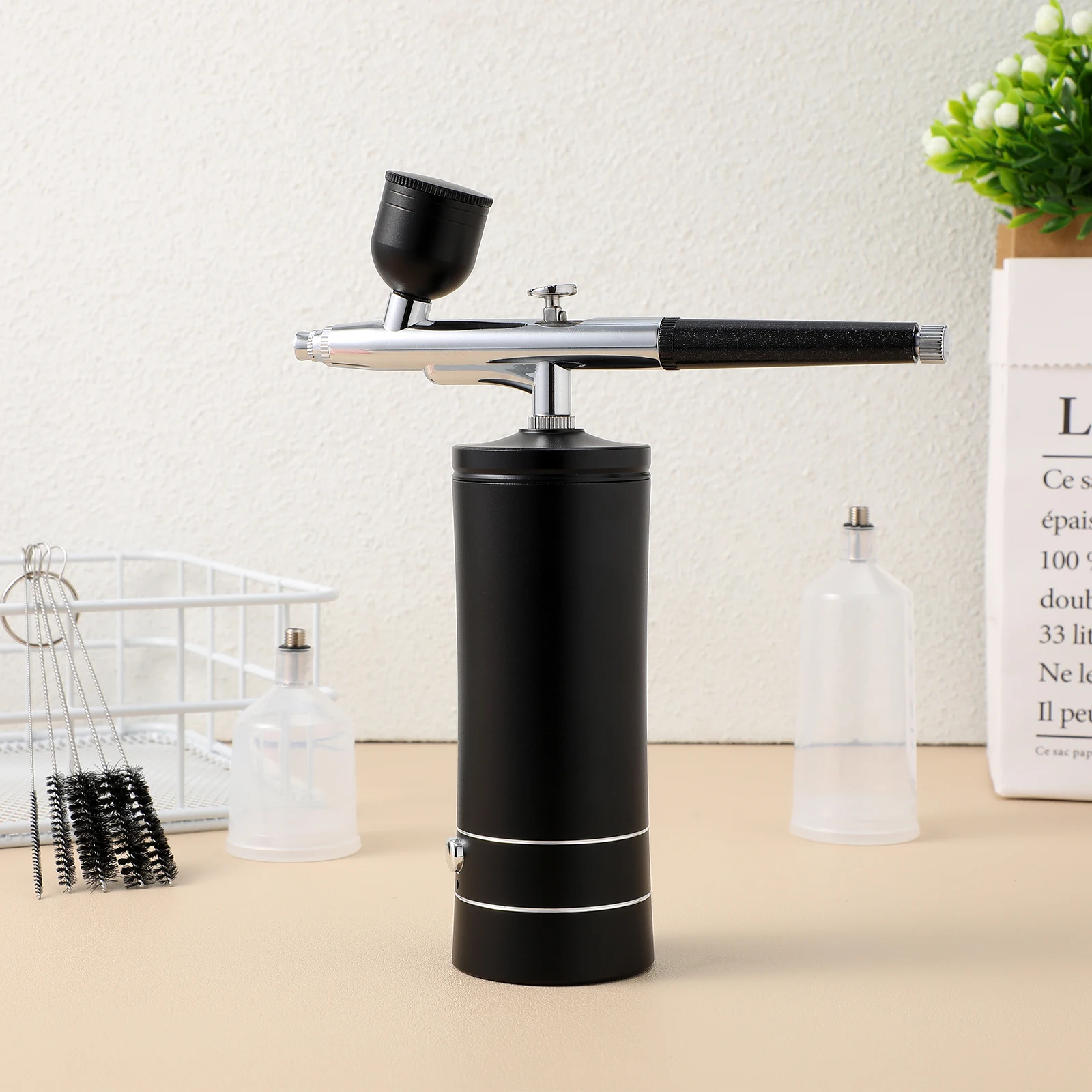 Gun Cordless Airbrush Kit 2 Speeds Black USB Charging Nail Art Paint Aluminum Machine Accessories
Gun Cordless Airbrush Kit 2 Speeds Black USB Charging Nail Art Paint Aluminum Machine Accessories