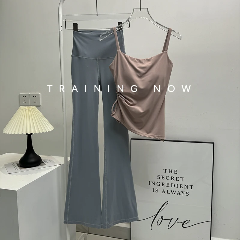 Костюм для йоги с нагрудником для женщин весной и летом, облегающий спортивный костюм без рукавов для бега, профессиональный костюм для тренировок по пилатесу
Костюм для йоги с нагрудником для женщин весной и летом, облегающий спортивный костюм без рукавов для бега, профессиональный костюм для тренировок по пилатесу