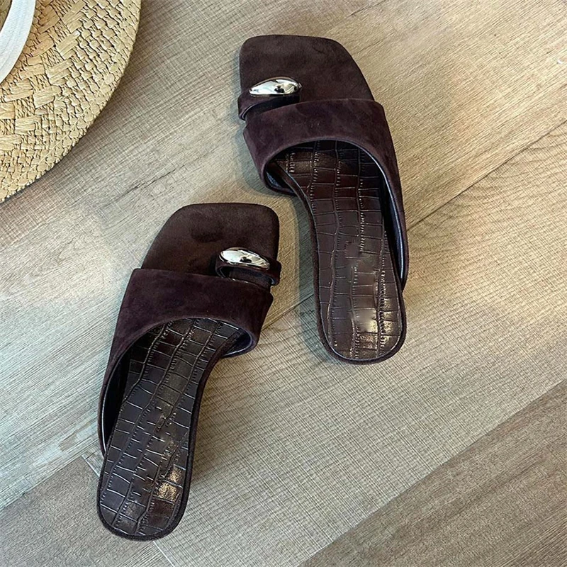 Vintage Coffee Color Clip Toe Women Slippers Summer Low Square Heels Flip Flops Female Shoes Outdoor Casual Zapatos De Mujer
Vintage Coffee Color Clip Toe Women Slippers Summer Low Square Heels Flip Flops Female Shoes Outdoor Casual Zapatos De Mujer