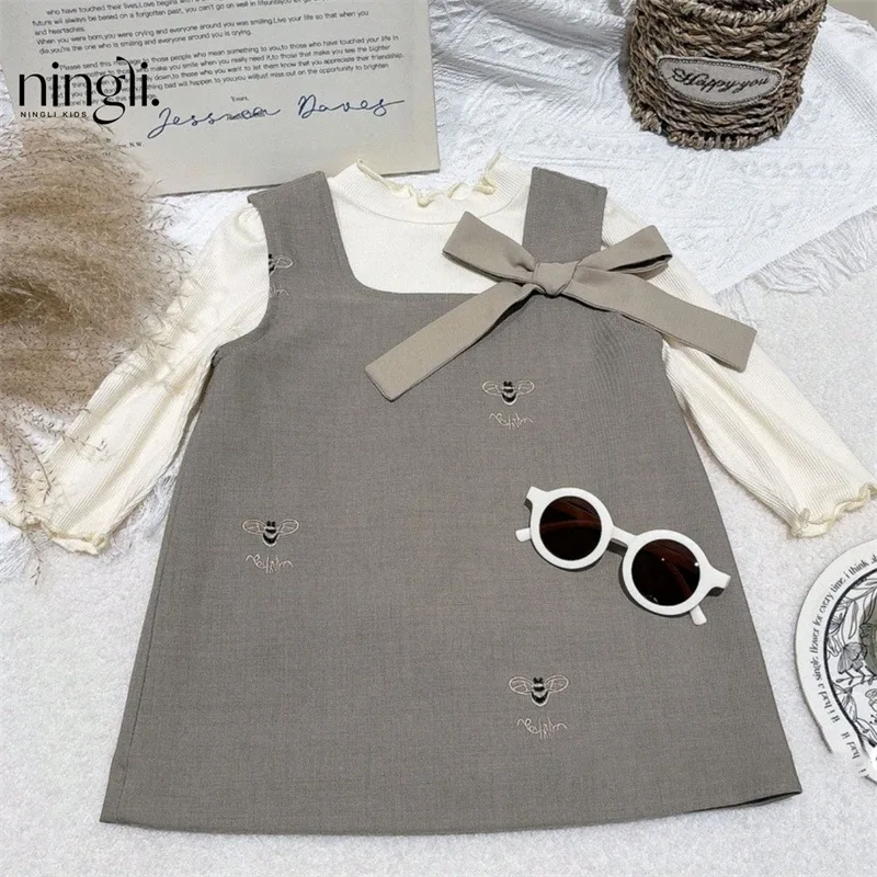 Korean Girls Fall Suit2024New Baby Girl Trendy Preppy Style Shirt Pleated Skirt Two-Piece Set
Korean Girls Fall Suit2024New Baby Girl Trendy Preppy Style Shirt Pleated Skirt Two-Piece Set