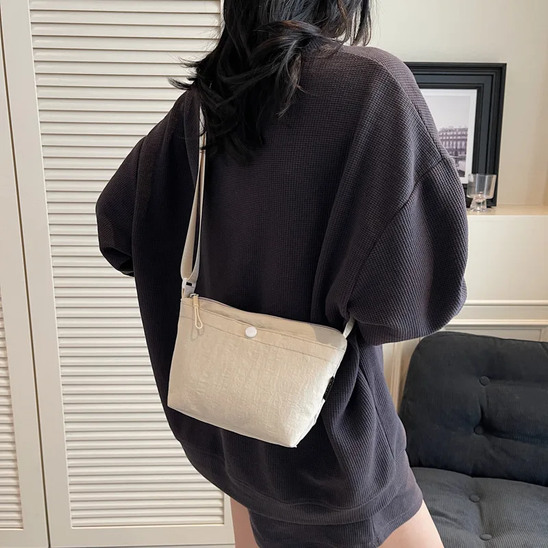 YIFAN Sling Bag for Cycling & Commuting, LightweightTravel Shoulder Bag Women,Sports Waist Pack Nylon Casual Outdoor
YIFAN Sling Bag for Cycling & Commuting, LightweightTravel Shoulder Bag Women,Sports Waist Pack Nylon Casual Outdoor