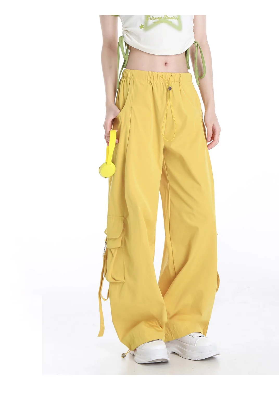 Yellow Women's Y2K Wide Leg Elastic Waist Drawstring Baggy Cargo Pants Street Mopping Sweatpant Casual Cargo Pants
Yellow Women's Y2K Wide Leg Elastic Waist Drawstring Baggy Cargo Pants Street Mopping Sweatpant Casual Cargo Pants