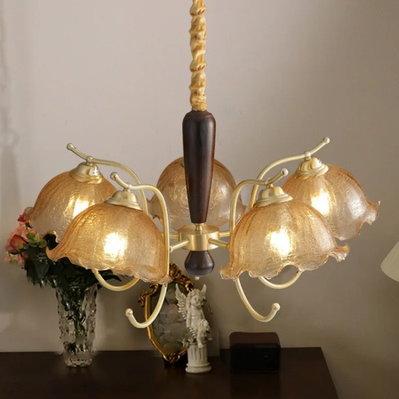 American medieval bedroom dining room study glass nostalgic chandelier Nanyang style retro
American medieval bedroom dining room study glass nostalgic chandelier Nanyang style retro