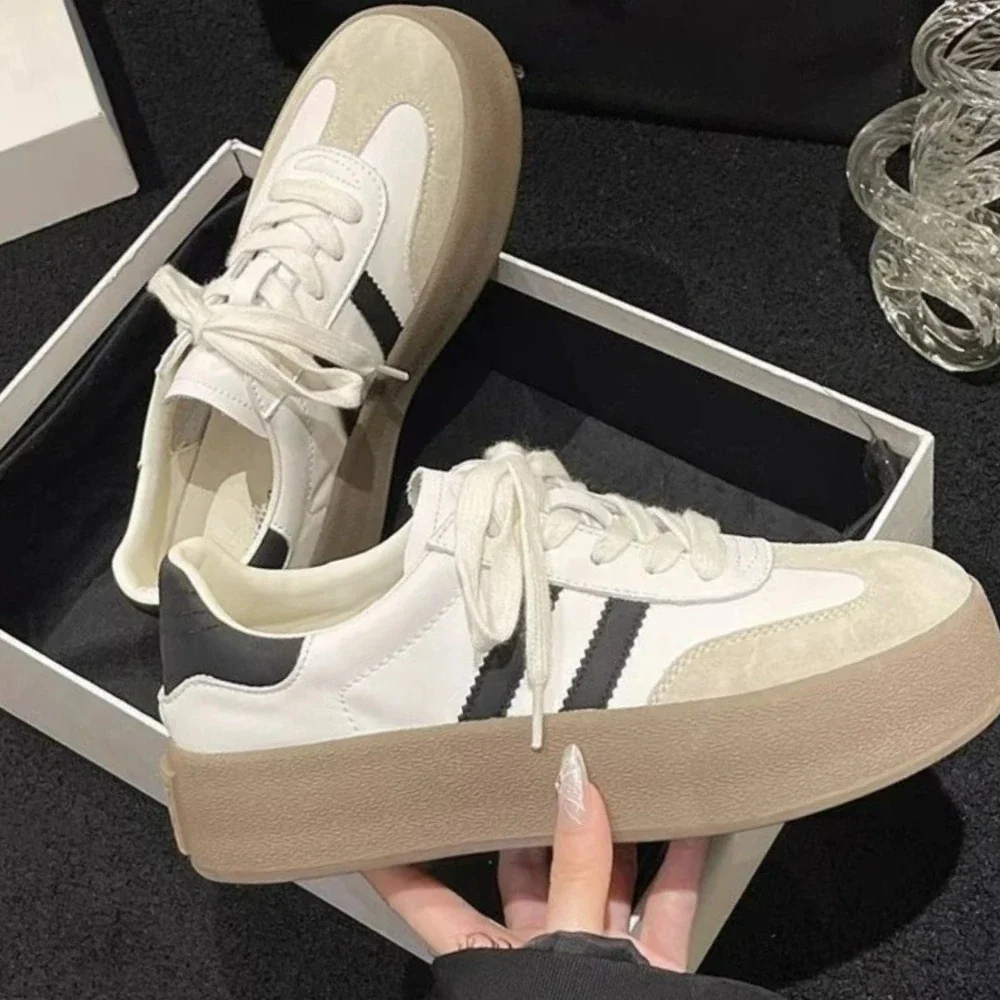 New Design Fashion Casual Shoes Outdoor Lace Up Sneakers for Women Female Comfortable Versatile Sport Shoes Vulcanize Shoes
New Design Fashion Casual Shoes Outdoor Lace Up Sneakers for Women Female Comfortable Versatile Sport Shoes Vulcanize Shoes