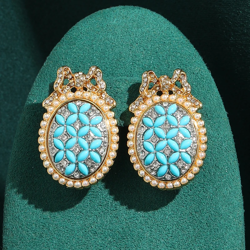 Antique Gold Plated Bow Stud Earring Vintage Turquoise Brand High Quality Rhinestone Daily Jewelry Women Accessories New Arrival
Antique Gold Plated Bow Stud Earring Vintage Turquoise Brand High Quality Rhinestone Daily Jewelry Women Accessories New Arrival