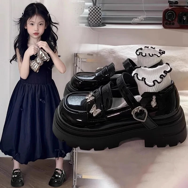 Детские туфли-принцессы для девочек, модные кожаные туфли, мягкие и удобные, новинка 2026 года, повседневная универсальная нескользящая обувь для детей
Детские туфли-принцессы для девочек, модные кожаные туфли, мягкие и удобные, новинка 2026 года, повседневная универсальная нескользящая обувь для детей