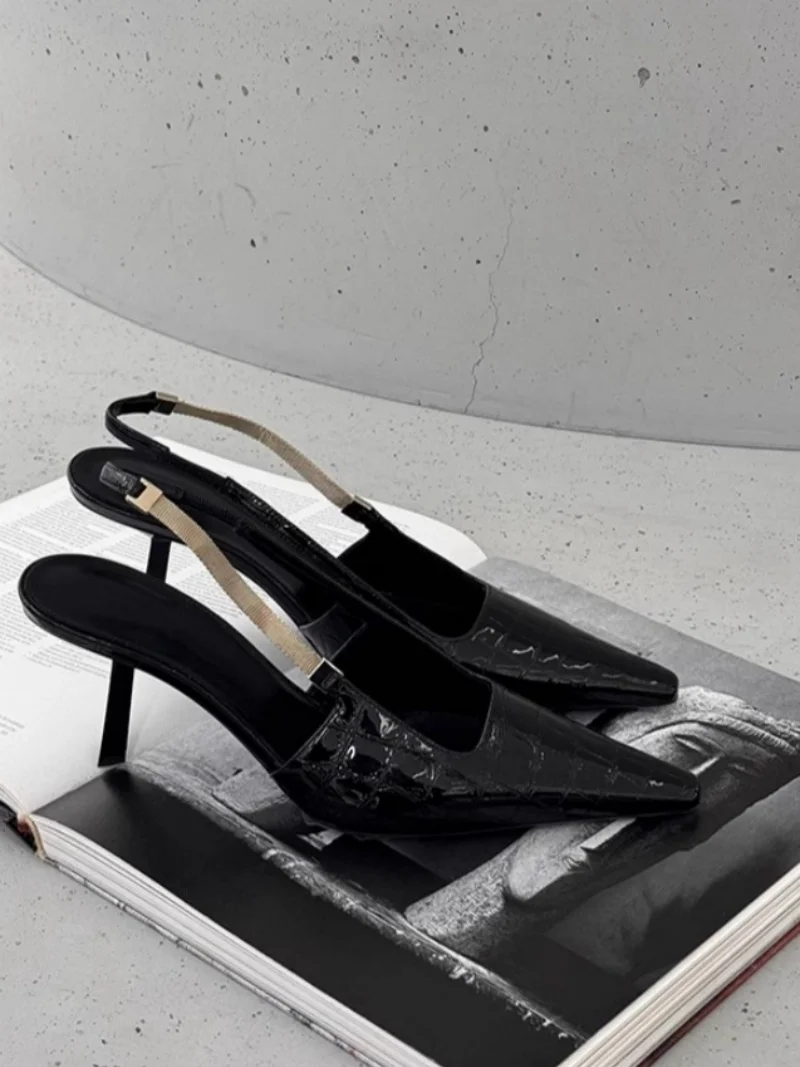 Весна 2024, новые женские черные туфли на высоком каблуке с квадратным носком, тонкий каблук с узором сзади, сексуальные простые офисные женские сандалии
Весна 2024, новые женские черные туфли на высоком каблуке с квадратным носком, тонкий каблук с узором сзади, сексуальные простые офисные женские сандалии