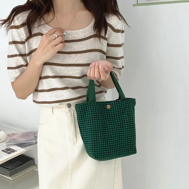 Korean Style Winter Lunch Bags Mini Handbag Women Small Shopping Bag for Girl Fresh Reusable Canvas Storage Tote Bag Lonchera
Korean Style Winter Lunch Bags Mini Handbag Women Small Shopping Bag for Girl Fresh Reusable Canvas Storage Tote Bag Lonchera
