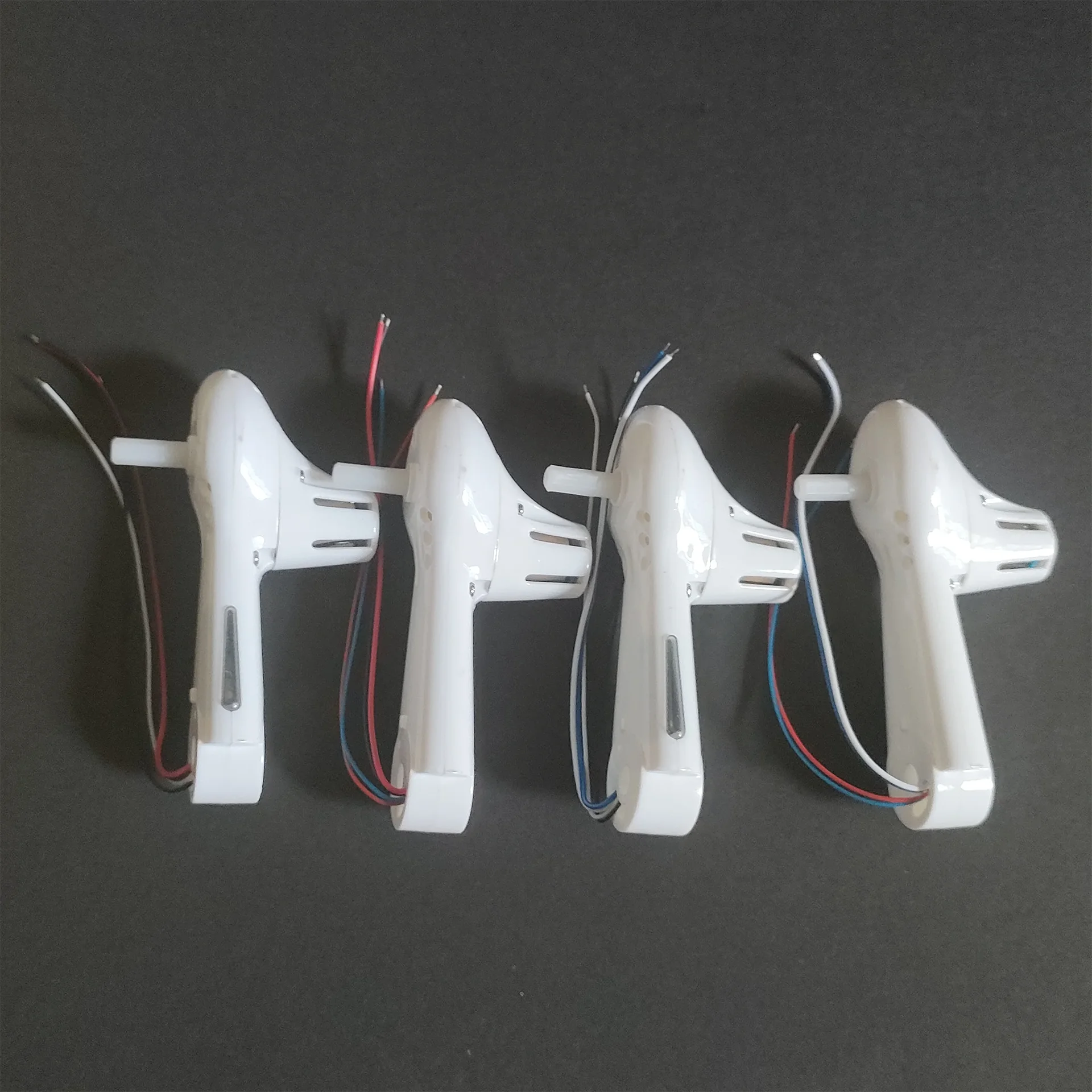 Full Set Motor Arm with Engine Spare Part Kit for SYMA Z3 RC Drone Front Rear Motor Arm DIY Accessory
Full Set Motor Arm with Engine Spare Part Kit for SYMA Z3 RC Drone Front Rear Motor Arm DIY Accessory