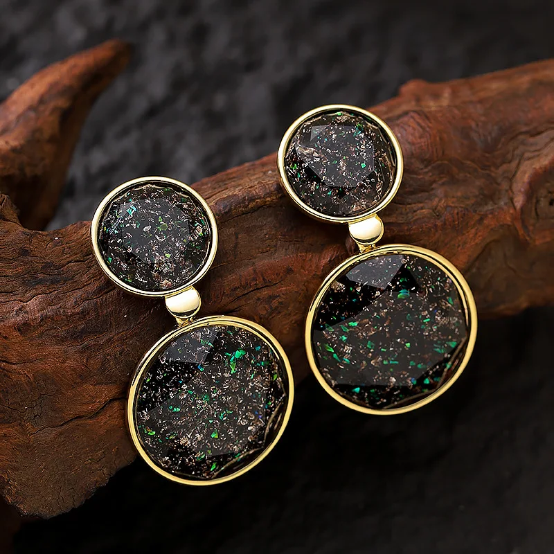 Stylish, exquisite, exaggerated, geometric, round, resin drop earrings, light luxury, fashionable, high-end, versatile earrings
Stylish, exquisite, exaggerated, geometric, round, resin drop earrings, light luxury, fashionable, high-end, versatile earrings