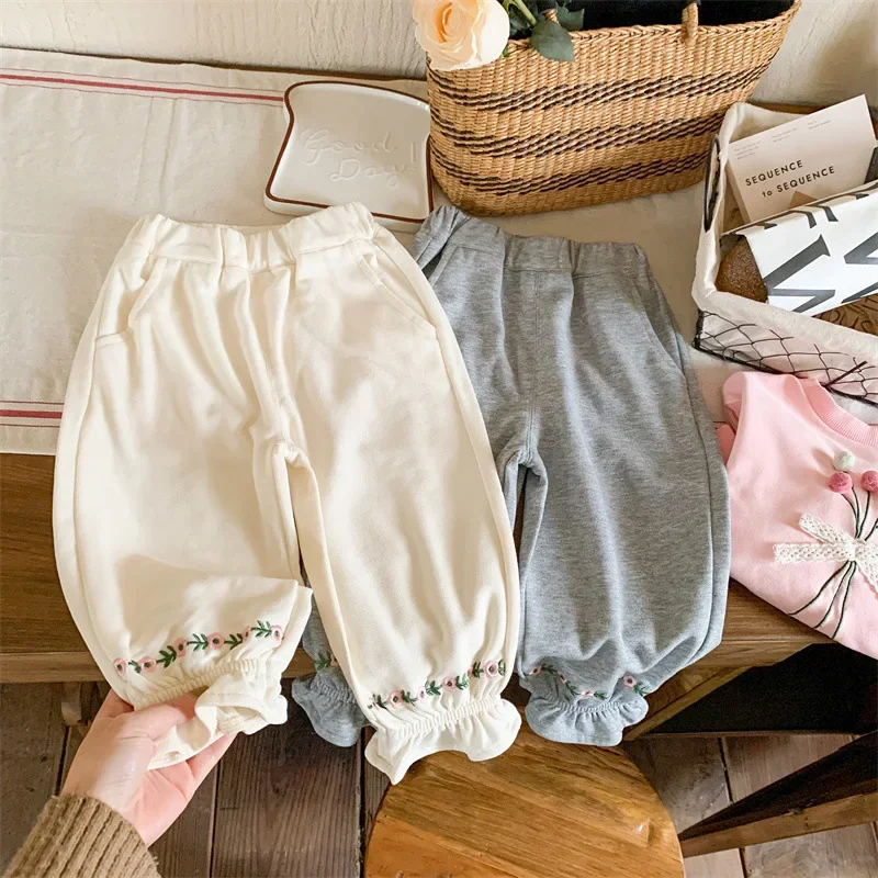 2024 Spring Kids pants Floral embroidery Girls soft loose jogger pants Baby girl sweatpants
2024 Spring Kids pants Floral embroidery Girls soft loose jogger pants Baby girl sweatpants