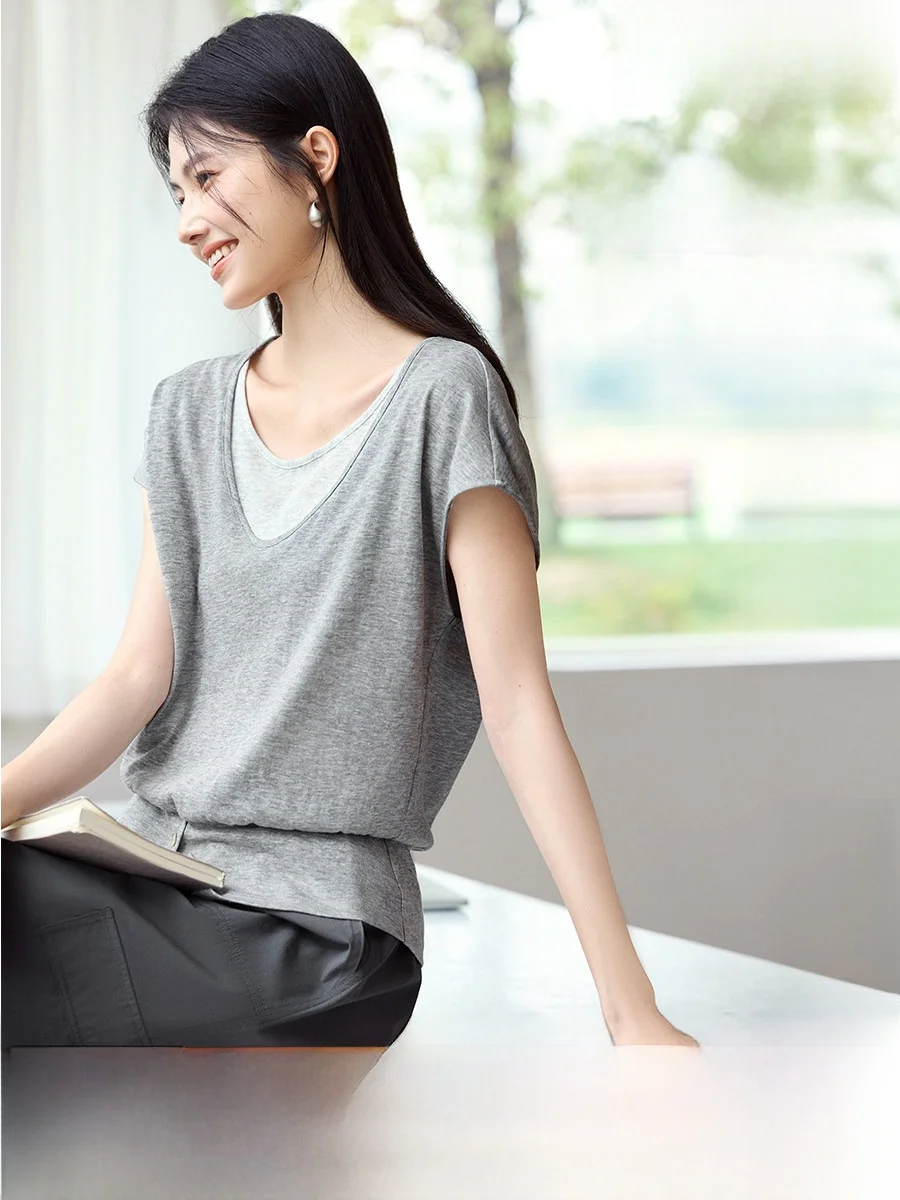 Slim Fit Color Silk Blend T-Shirt Women's Summer Casual Style Fake Two-Piece Knitted Top XWI Brand Fashion Ladies' Wear
Slim Fit Color Silk Blend T-Shirt Women's Summer Casual Style Fake Two-Piece Knitted Top XWI Brand Fashion Ladies' Wear