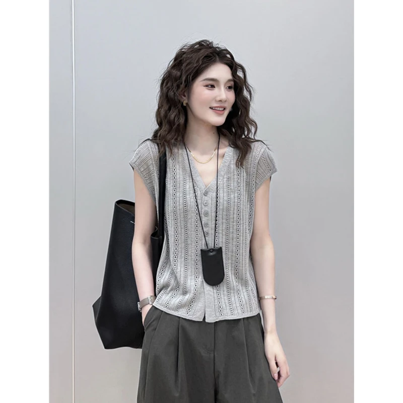 Summer Short Ice Knitted Sun Protection Cardigan Women's Thin Suspender Skirt Layered Gauze Jacket Air-conditioned Cover Up PA73
Summer Short Ice Knitted Sun Protection Cardigan Women's Thin Suspender Skirt Layered Gauze Jacket Air-conditioned Cover Up PA73