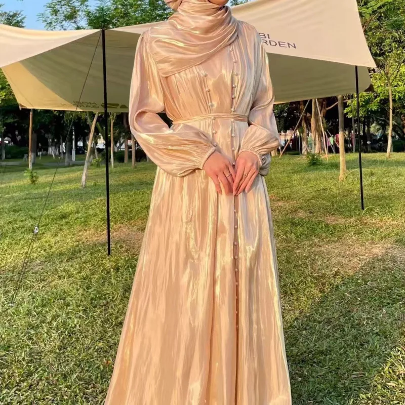 Middle Eastern Fashion Muslim Clothing Bright Silk Satin Cardigan Beaded Vest Headscarf Belt Solid Color Suit
Middle Eastern Fashion Muslim Clothing Bright Silk Satin Cardigan Beaded Vest Headscarf Belt Solid Color Suit