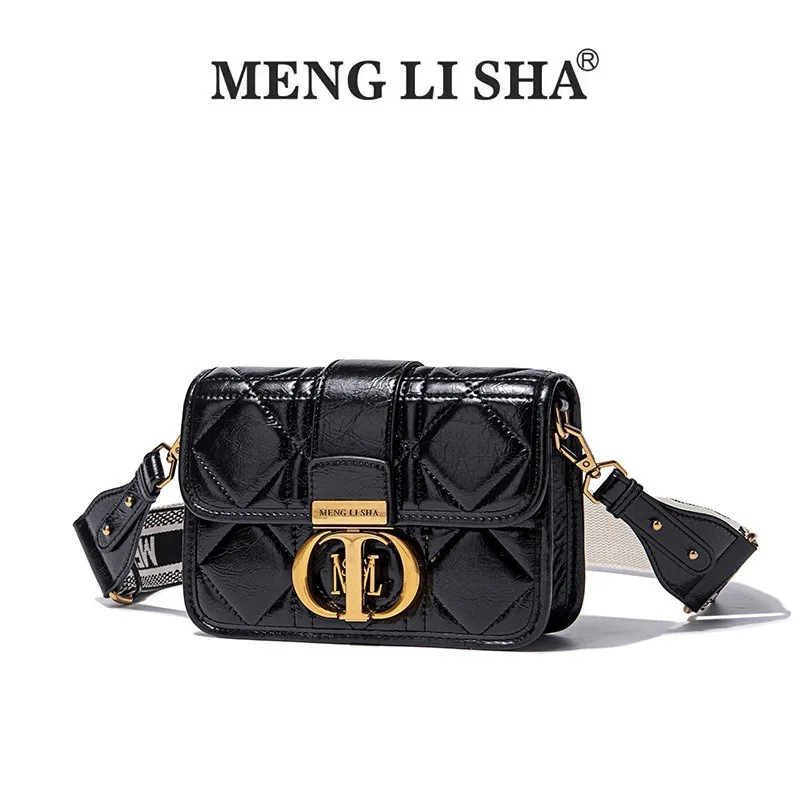 Paris Inspired Designer Handbag - Elegant Crossbody Bag With Vintage Minimalist Charm And Luxury Gold Chain Details
Paris Inspired Designer Handbag - Elegant Crossbody Bag With Vintage Minimalist Charm And Luxury Gold Chain Details