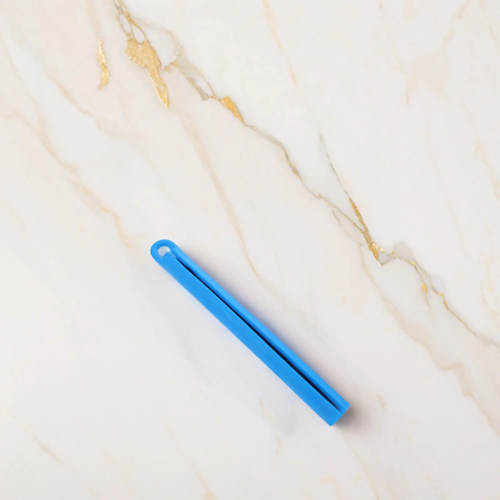 Набор из 5 элегантных удлиненных резиновых держателей-органайзеров для бильярдных киев, подставка для демонстрации и хранения киев для пула и снукера, эффективная стойка для экономии места
Набор из 5 элегантных удлиненных резиновых держателей-органайзеров для бильярдных киев, подставка для демонстрации и хранения киев для пула и снукера, эффективная стойка для экономии места