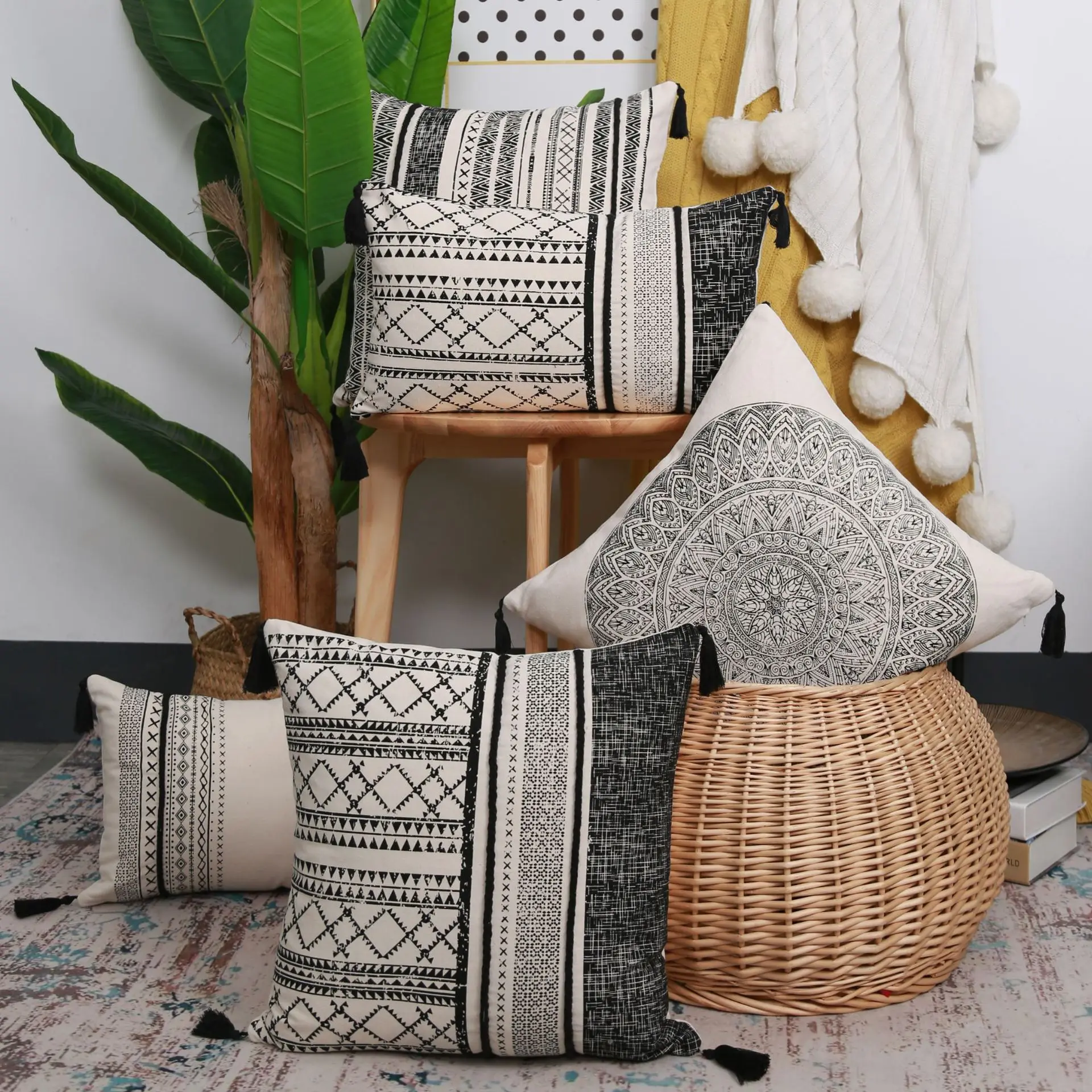Black&White Cotton Cushion Cover With Tassels 30X50/45X45cm Geometric Patterns Printed Throw Pillowcase Bedroom Home Decoration
Black&White Cotton Cushion Cover With Tassels 30X50/45X45cm Geometric Patterns Printed Throw Pillowcase Bedroom Home Decoration