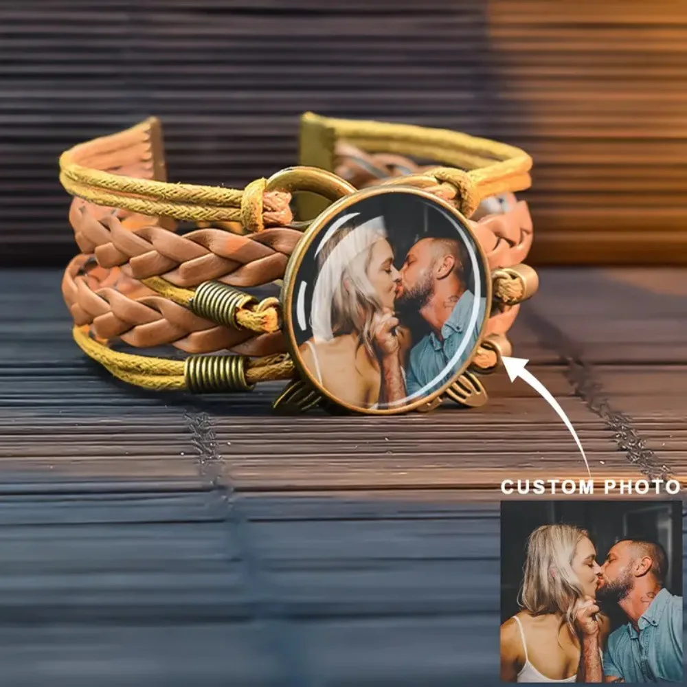 2pcs/ Bag Customized sublimation photo leather bracelet photo frame suitable for Christmas/Valentine's Day gifts
2pcs/ Bag Customized sublimation photo leather bracelet photo frame suitable for Christmas/Valentine's Day gifts