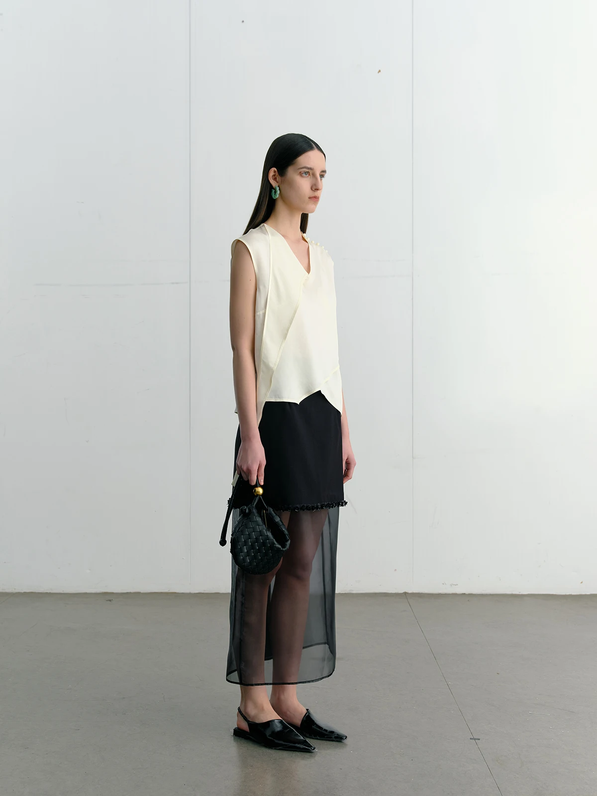 Оригинальный дизайн Changi: Асимметричный топ на одно плечо из ацетата, летний модный женский жилет на бретельках
Оригинальный дизайн Changi: Асимметричный топ на одно плечо из ацетата, летний модный женский жилет на бретельках