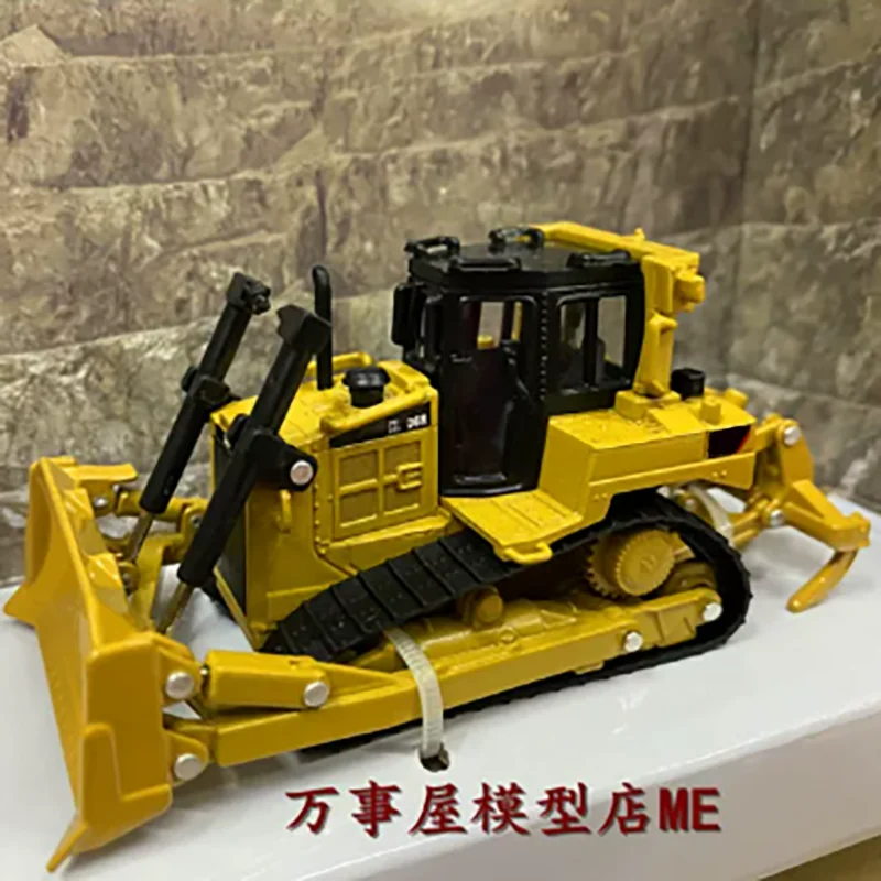 DM 1:64 Scale 85607CAT D6R XL Crawler Dozer alloy engineering vehicle model Adult gift Hobby & Toys Collectibles souvenirs
DM 1:64 Scale 85607CAT D6R XL Crawler Dozer alloy engineering vehicle model Adult gift Hobby & Toys Collectibles souvenirs