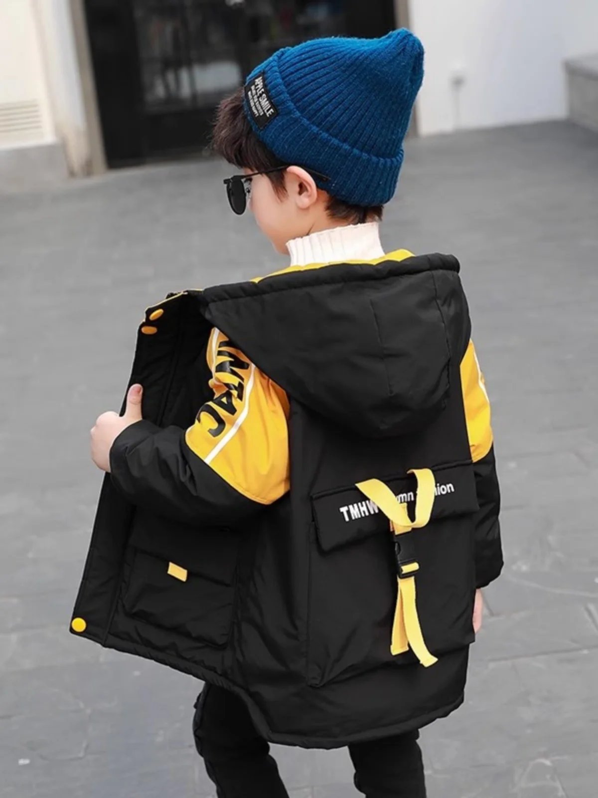 Теплая куртка с капюшоном для мальчиков Thiened Fce, осенне-зимняя, молодежная, модная, приталенная, на молнии, не требующая глажки
Теплая куртка с капюшоном для мальчиков Thiened Fce, осенне-зимняя, молодежная, модная, приталенная, на молнии, не требующая глажки