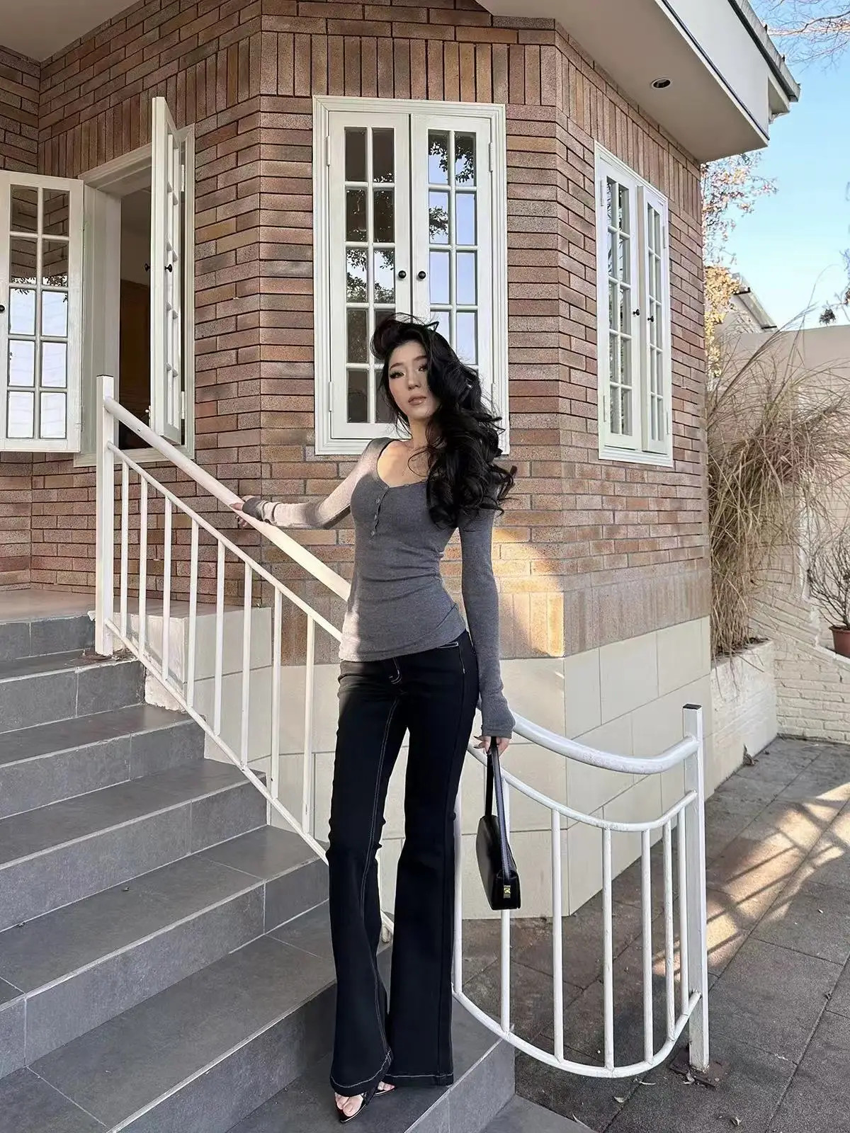 Low Waist Slim Fit Bell Bottom Denim Jeans Women's Fashionable Stretchy Long Pants Casual Cotton Spandex Spring Autumn
Low Waist Slim Fit Bell Bottom Denim Jeans Women's Fashionable Stretchy Long Pants Casual Cotton Spandex Spring Autumn