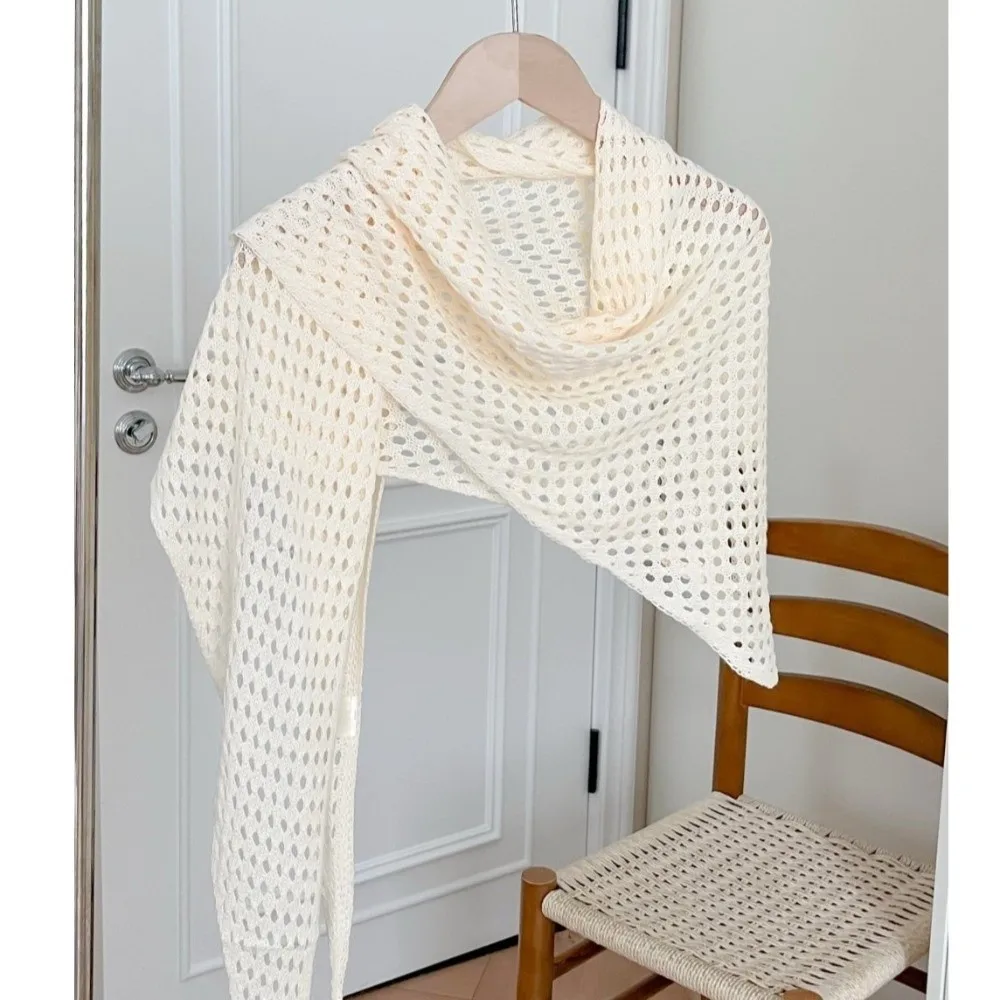 Stylish Hollow Out Triangle Scarf Shawl Solid Color Breathable Knitted Scarf Sun Protection Lightweight Women Shawl Wrap
Stylish Hollow Out Triangle Scarf Shawl Solid Color Breathable Knitted Scarf Sun Protection Lightweight Women Shawl Wrap