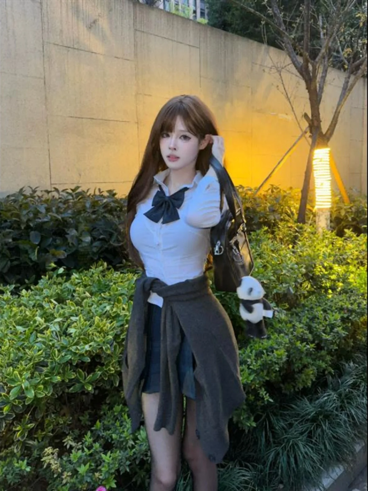 plus Size White Shirt Long Sleeve Slim Fit Waist Cinched Top Summer Style JK Uniform Set Women's Fashion Outerwear Ensemble
plus Size White Shirt Long Sleeve Slim Fit Waist Cinched Top Summer Style JK Uniform Set Women's Fashion Outerwear Ensemble