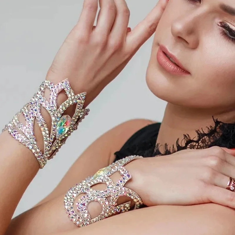 Высококачественный браслет для женщин и взрослых с бриллиантами/ножной браслет, аксессуары для выступлений, аксессуары для рук для танца живота или аксессуары для ног
Высококачественный браслет для женщин и взрослых с бриллиантами/ножной браслет, аксессуары для выступлений, аксессуары для рук для танца живота или аксессуары для ног