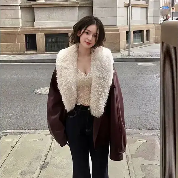Korea Retro Big Fur Collar Loose Lazy Wind Leather Coat Mao Mao Coat Autumn Winter Fur Integrated Niche Design Long Sleeve Coat
Korea Retro Big Fur Collar Loose Lazy Wind Leather Coat Mao Mao Coat Autumn Winter Fur Integrated Niche Design Long Sleeve Coat