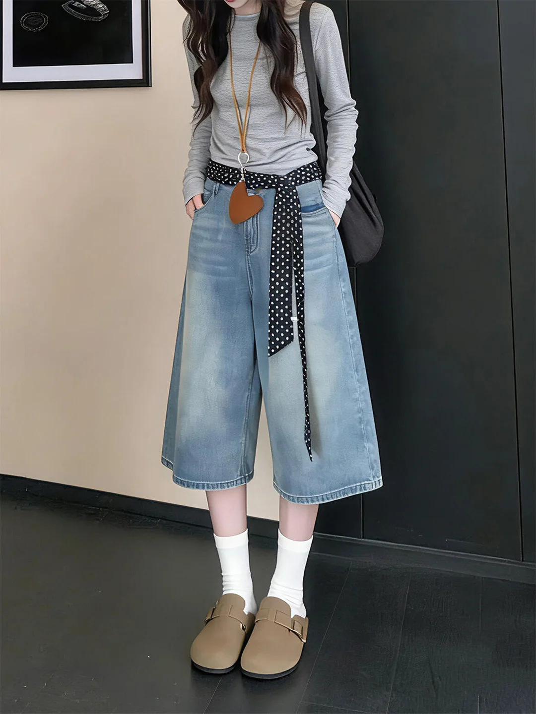 High Waist Wide Leg Vintage Distressed Straight Leg Jeans Women's Summer 2026 New Style Seven-Foot Mid-Pants
High Waist Wide Leg Vintage Distressed Straight Leg Jeans Women's Summer 2026 New Style Seven-Foot Mid-Pants