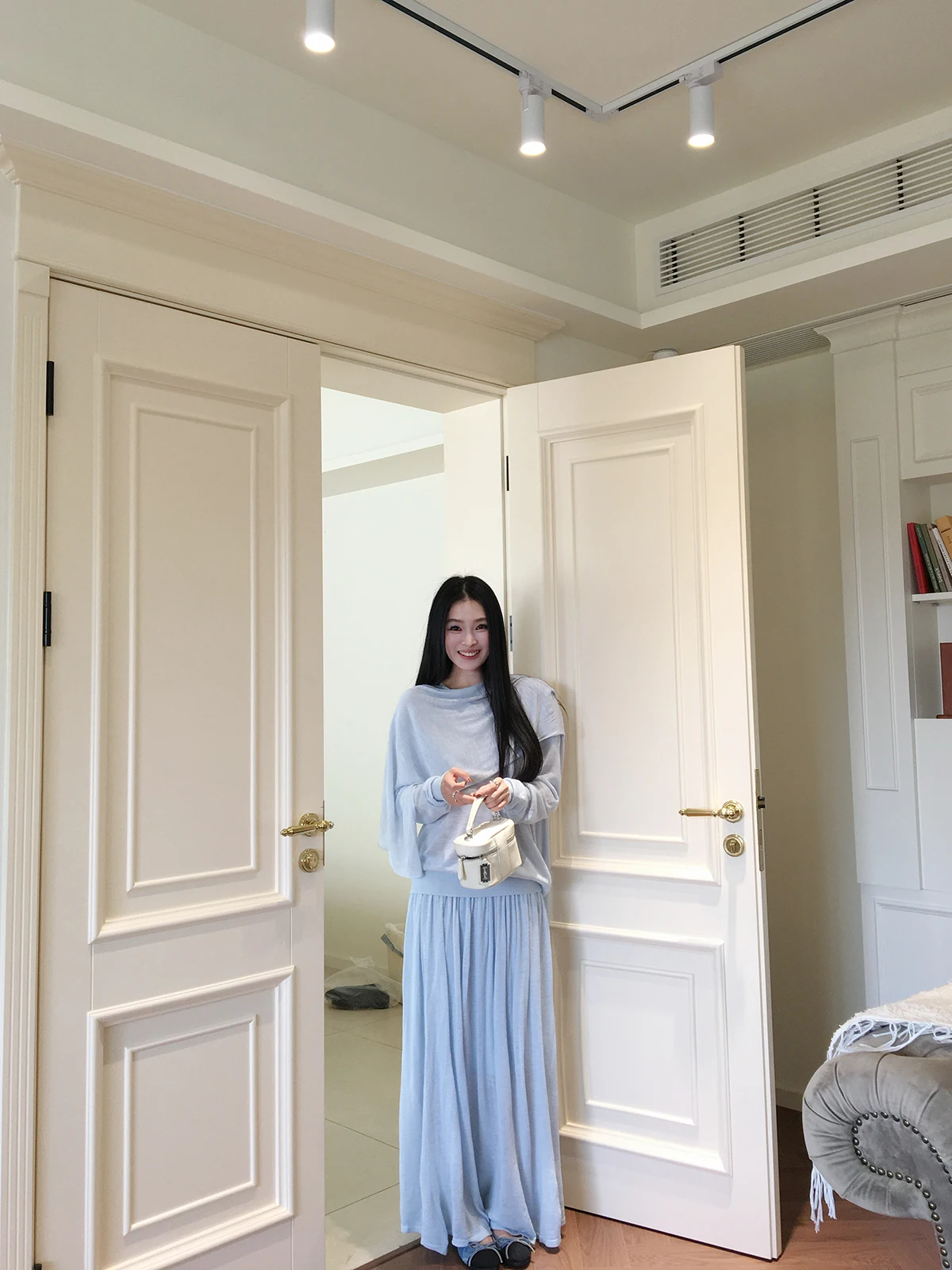 Elovey Yellow Bright Water Mist Blue Long Sleeve V-Neck Two-Piece Set with Shawl Half-length Skirt Fashionable Women's Ensemble
Elovey Yellow Bright Water Mist Blue Long Sleeve V-Neck Two-Piece Set with Shawl Half-length Skirt Fashionable Women's Ensemble