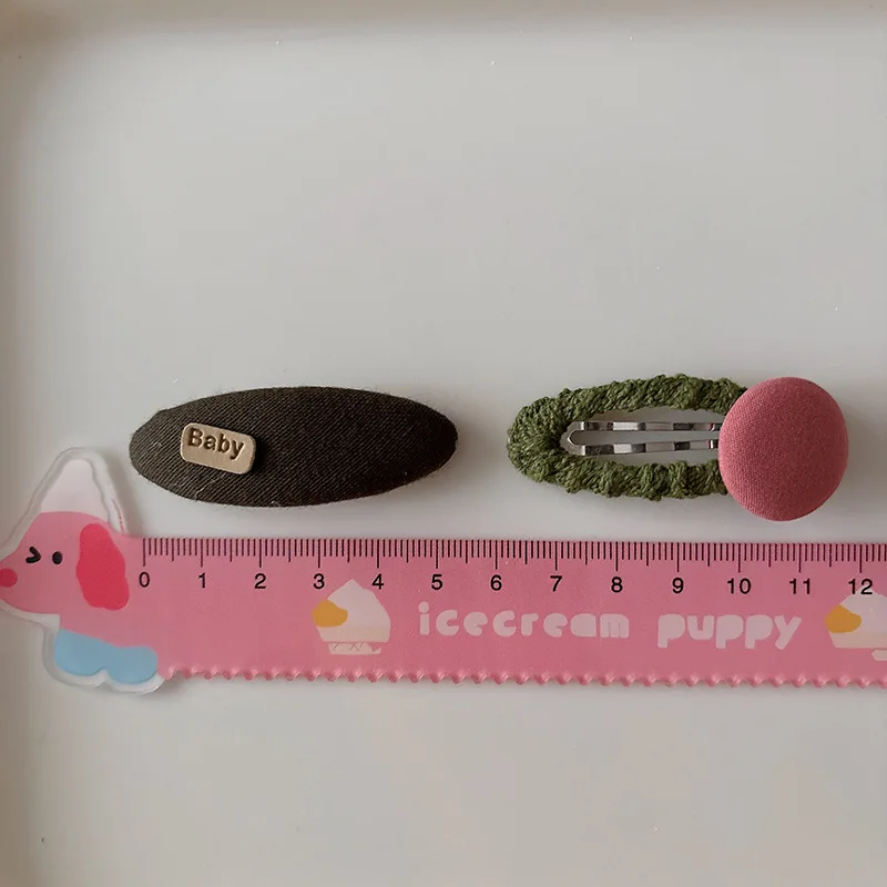 Korean Early Autumn Hair Clips 3Pcs Plaid BB Clips for Girls Oval Fabric Fringe Clips Versatile Hair Accessories
Korean Early Autumn Hair Clips 3Pcs Plaid BB Clips for Girls Oval Fabric Fringe Clips Versatile Hair Accessories